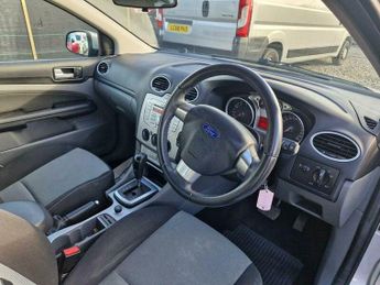 Ford Focus 1.6 Zetec 5dr