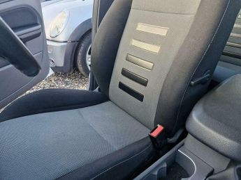 Ford Focus 1.6 Zetec 5dr