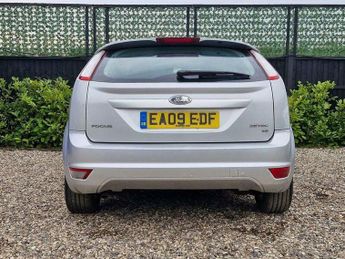 Ford Focus 1.6 Zetec 5dr