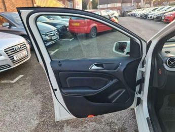 Mercedes-Benz B Class 1.8 B180 CDI BlueEfficiency Sport 7G-DCT Euro 5 (s/s) 5dr