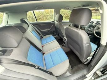 Volkswagen Golf 1.6 FSI S 5dr