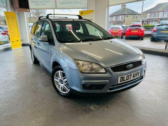 Ford Focus 2.0 Ghia 5dr