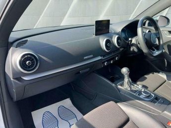 Audi A3 1.5 TFSI CoD Black Edition Sportback S Tronic Euro 6 (s/s) 5dr