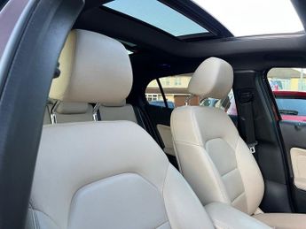 Mercedes GLA Class 2.1 GLA220d Sport (Premium Plus) 7G-DCT 4MATIC (s/s) 5dr PAN/ROO