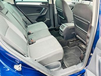 Volkswagen Tiguan SE NAVIGATION TDI 4MOTION DSG