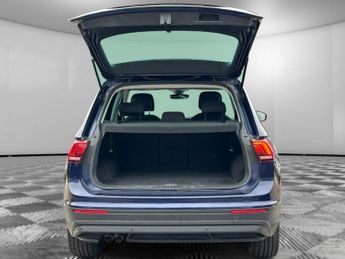 Volkswagen Tiguan SE NAVIGATION TDI 4MOTION DSG