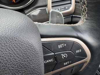 Jeep Grand Cherokee 3.0 V6 CRD Overland SUV 5dr Diesel Auto 4WD Euro 5 (247 bhp)
