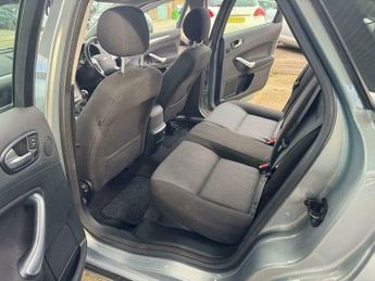 Ford Mondeo 1.8 TDCi Zetec 5dr