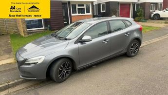 Volvo V40 T2 MOMENTUM