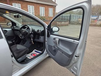 Toyota AYGO VVT-I PLATINUM MM