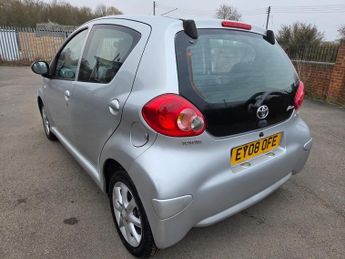 Toyota AYGO VVT-I PLATINUM MM