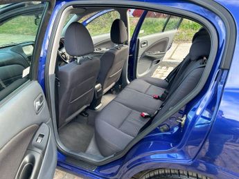 Nissan Almera SE