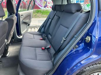 Nissan Almera SE