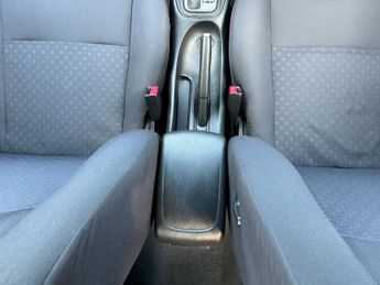 Nissan Almera SE