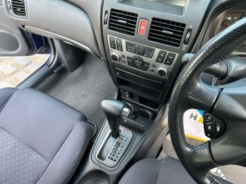 Nissan Almera SE