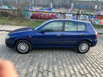 Nissan Almera SE