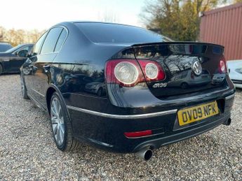 Volkswagen Passat 3.6 FSI V6 R36 DSG 4Motion Euro 4 4dr