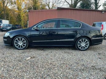 Volkswagen Passat 3.6 FSI V6 R36 DSG 4Motion Euro 4 4dr