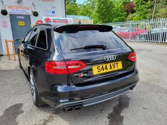 Audi A4 S4 AVANT QUATTRO