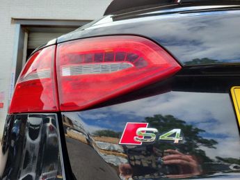 Audi A4 S4 AVANT QUATTRO