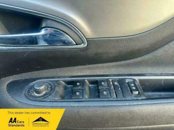 Vauxhall Mokka 1.4i Turbo Exclusiv Auto 2WD Euro 6 5dr