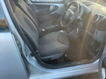 Toyota AYGO 1.0 VVT-i + MultiMode Euro 4 5dr