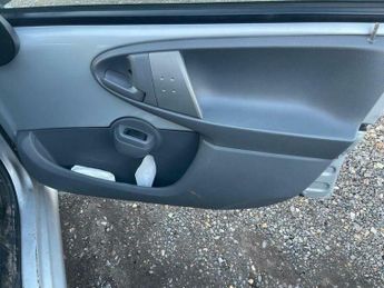 Toyota AYGO 1.0 VVT-i + MultiMode Euro 4 5dr