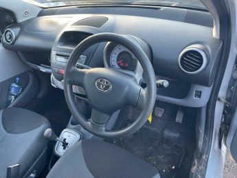 Toyota AYGO 1.0 VVT-i + MultiMode Euro 4 5dr