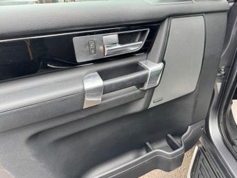 Land Rover Discovery 3.0 SD V6 Graphite SUV 5dr Diesel Auto 4WD Euro 6 (s/s) (256 bhp