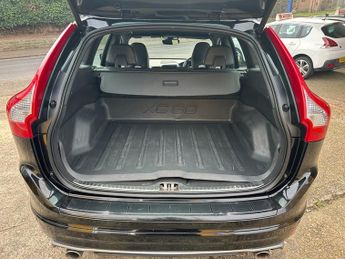 Volvo XC60 D4 R-DESIGN LUX NAV AWD