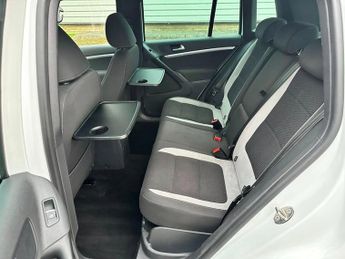Volkswagen Tiguan R LINE TDI BLUEMOTION TECH 4MOTION DSG