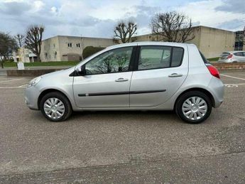Renault Clio 1.6 VVT Expression Hatchback 5dr Petrol Auto Euro 5 (111 ps)