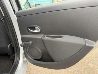 Renault Clio 1.6 VVT Expression Hatchback 5dr Petrol Auto Euro 5 (111 ps)