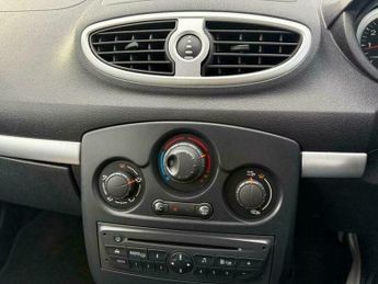 Renault Clio 1.6 VVT Expression Hatchback 5dr Petrol Auto Euro 5 (111 ps)