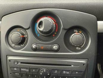 Renault Clio 1.6 VVT Expression Hatchback 5dr Petrol Auto Euro 5 (111 ps)