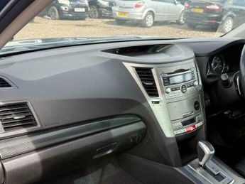 Subaru Legacy 2.5i SE Sport Tourer Lineartronic 4WD Euro 5 5dr