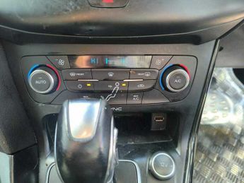 Ford Focus 1.6 Petrol Automatic Titanium Powershift 5dr 5 Seats Euro 6 ULEZ