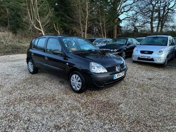 Renault Clio 1.2 Authentique 5dr