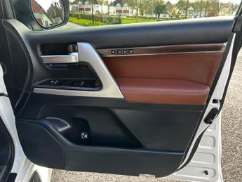 Toyota Land Cruiser 4.6+V8+ZX+8 STR+PETROL+WARANTY+HUGE SPEC+1 YEAR WARRANTY+VERIFIE