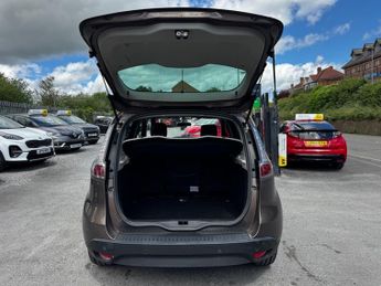 Renault Scenic DYNAMIQUE NAV DCI