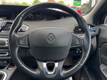 Renault Scenic DYNAMIQUE NAV DCI