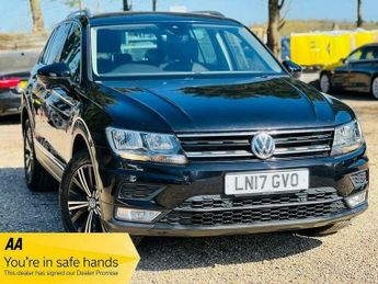 Volkswagen Tiguan 2.0 TDI BlueMotion Tech SE Navigation SUV 5dr Diesel DSG 4Motion
