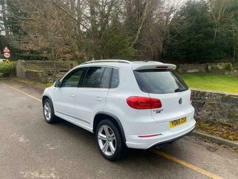 Volkswagen Tiguan 2.0 TDI BlueMotion Tech R-Line SUV 5dr Diesel DSG 4WD Euro 6 (s/