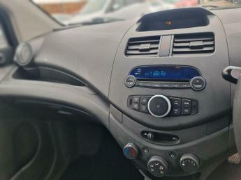 Chevrolet Spark 1.0i + Euro 5 5dr (No a/c)