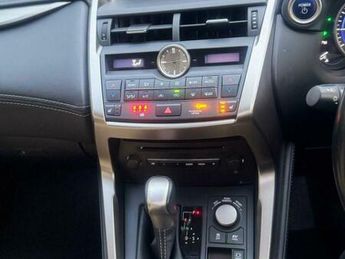 Lexus NX 2.5 300h Luxury E-CVT 4WD Euro 6 (s/s) 5dr