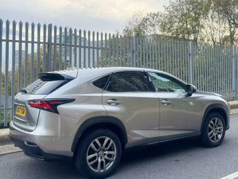 Lexus NX 2.5 300h Luxury E-CVT 4WD Euro 6 (s/s) 5dr