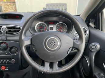 Renault Clio DYNAMIQUE S DCI
