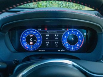 Jaguar F-Pace SVR AWD - Santorini Black - Sliding Roof