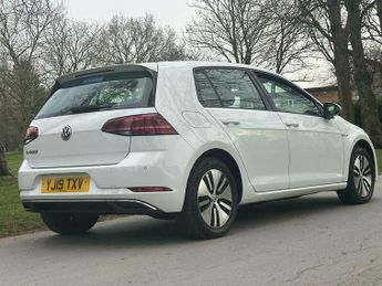 Volkswagen Golf 35.8kWh e-Golf Auto 5dr