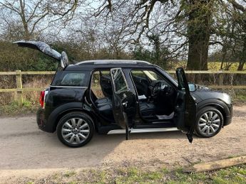 MINI Countryman COOPER S ALL4 1 OWNER FROM NEW MINI SERVICE HISTORY PAN ROOF SAT